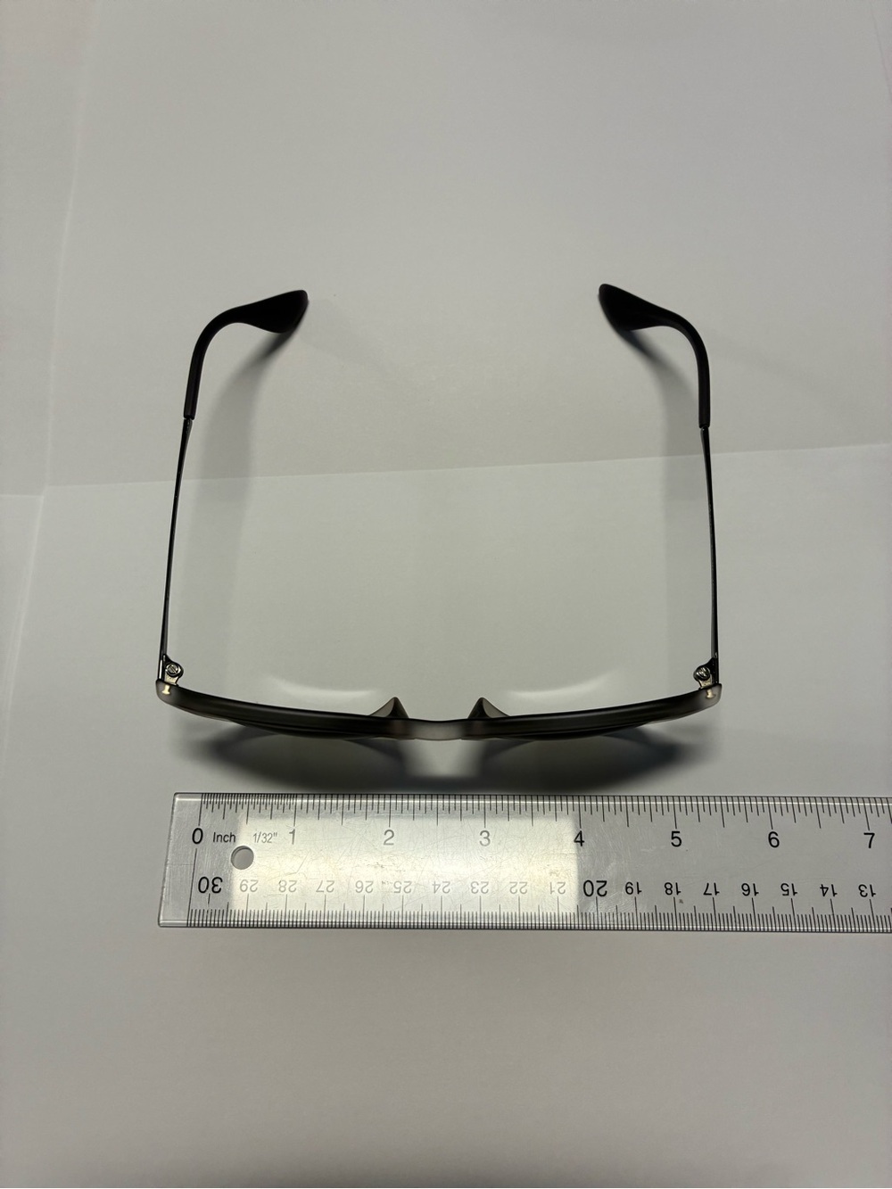 Ray-Ban Round Sunglasses Gray Frames with Dark Lenses - Picture 3 of 16